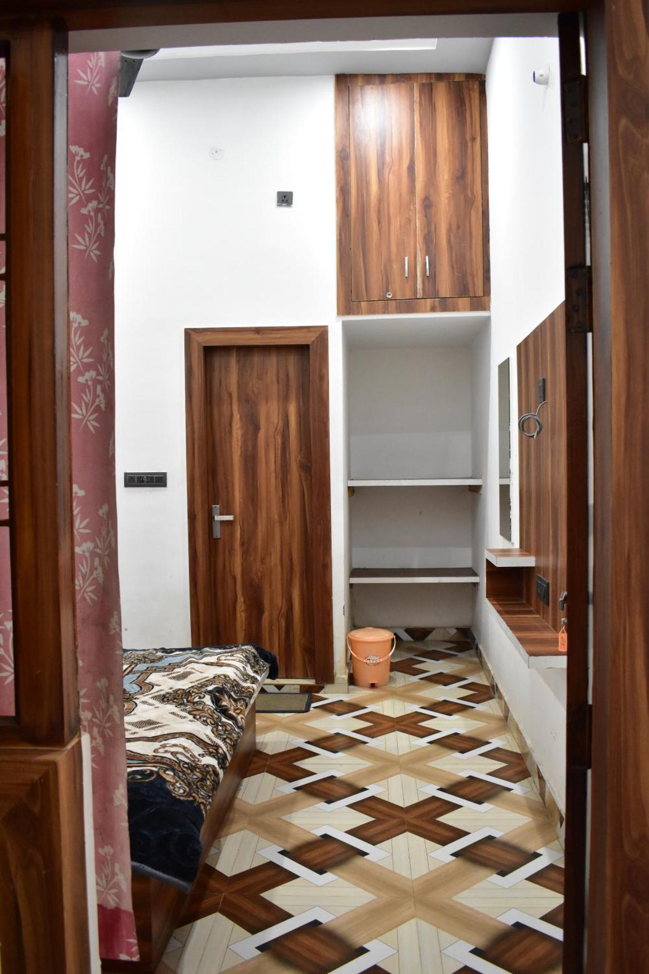 Hotel Rudra Residency Near Railway Station Mathura Kültér fotó